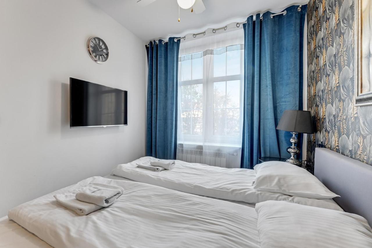 Dom & House - Apartments Old Town Szeroka Гданск Екстериор снимка